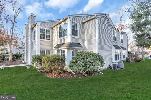 28 Pheasant Meadow Dr, Absecon, NJ 08205
