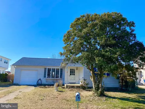 4 Hudson Cv, Brigantine, NJ 08203