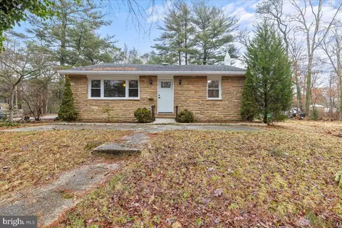 219 Oakbourne, Galloway, NJ 08205