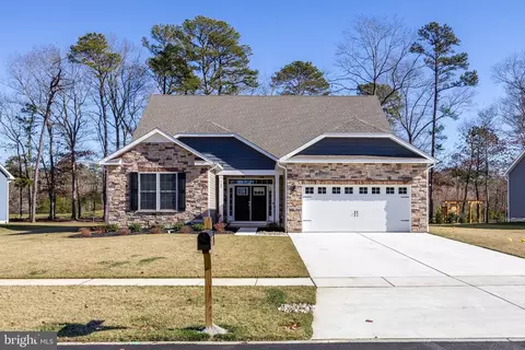 168 Laquinta Dr, Egg Harbor Township, NJ 08234