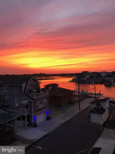 6101 Monmouth Ave #407, Ventnor City, NJ 08406