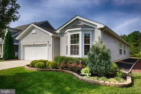680 Pine Valley Ct, Egg Harbor City, NJ 08215