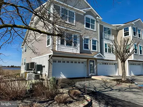 64 Dockside Dr, Somers Point, NJ 08244