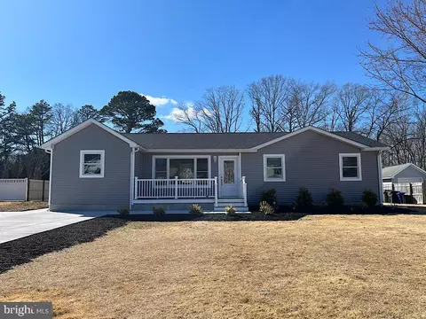 215 Weymouth Ave, Egg Harbor Township, NJ 08234