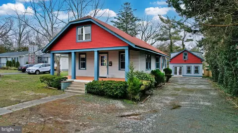 228 Shore Rd N, Absecon, NJ 08201
