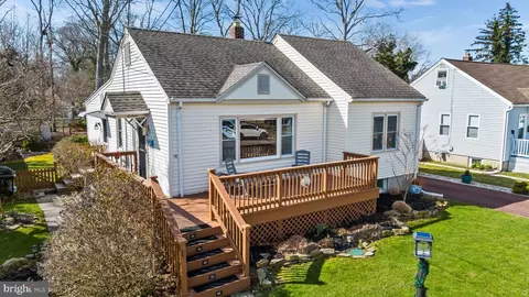 16 Forrest Dr, Northfield, NJ 08225