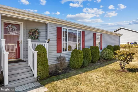 35 Sycamore Ln, Mays Landing, NJ 08330