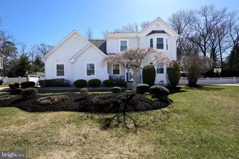 21 Golf Dr, Hammonton, NJ 08037