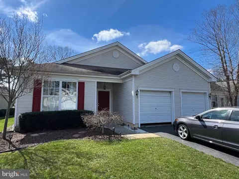 103 Warwick Rd, Absecon, NJ 08205