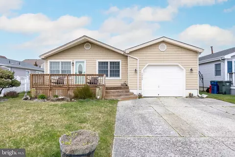 1325 Quimet Rd, Brigantine, NJ 08203