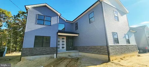 124 Delaware Ave, Egg Harbor Twp, NJ 08234
