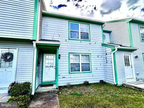 5 B Oyster Bay Rd, Absecon, NJ 08201