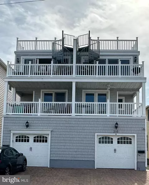210 N 14th St N #A, Brigantine, NJ 08203