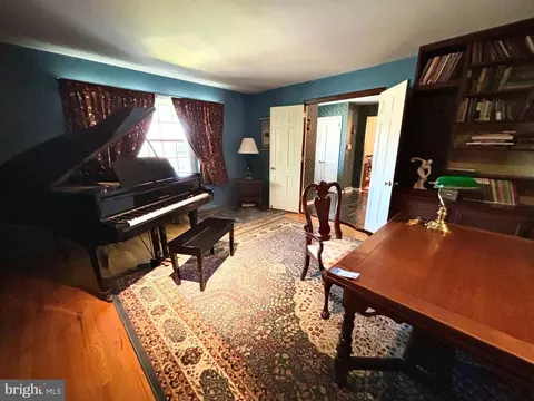 Living - 145 E Weymouth Rd, Buena, NJ 08310 photo 10 of 14