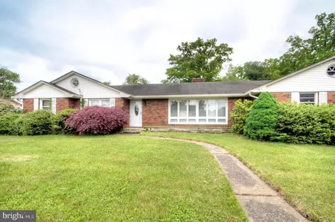 207 W Arctic Ave, Minotola, NJ 08341