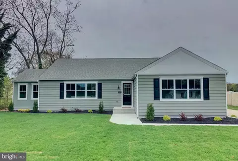 562 N 3rd St, Hammonton, NJ 08037