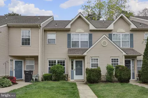 2910 Falcon Ct, Mays Landing, NJ 08330