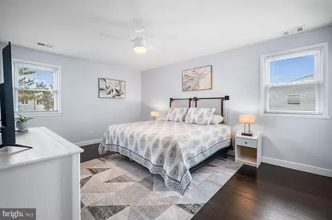 344 346 Hampshire Dr, Ventnor City, NJ 08406