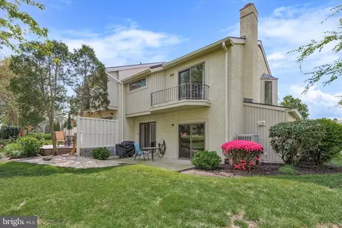 74 Bayview Dr, Somers Point, NJ 08244