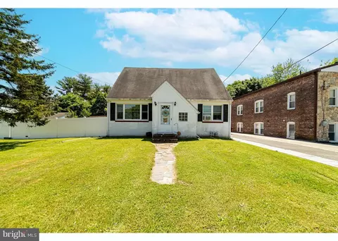 303 W Flower St, Landisville, NJ 08326