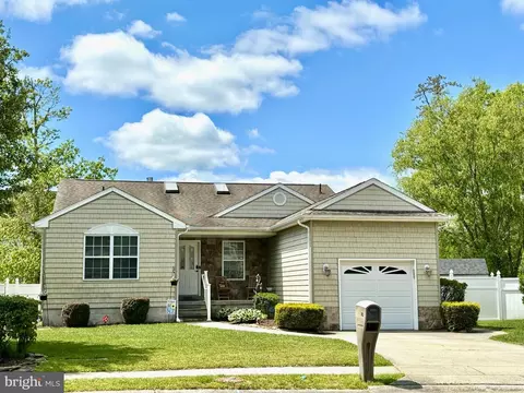 70 Putters Ln, Mays Landing, NJ 08330