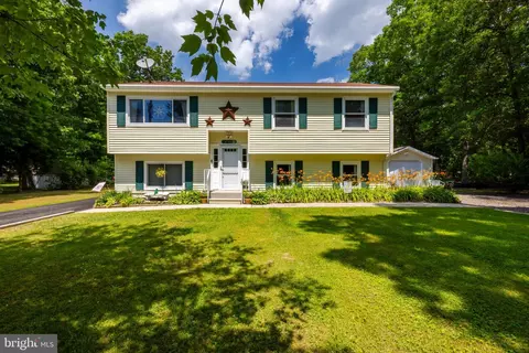 4746 Reading Ave, Egg Harbor City, NJ 08215