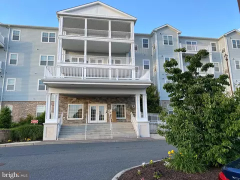 1 Mechanical St #407, Absecon, NJ 08201