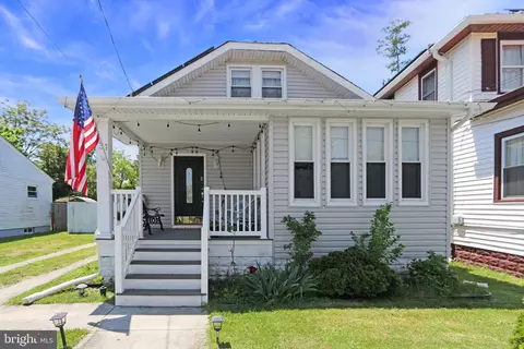 31 E Greenfield Ave, Pleasantville, NJ 08232