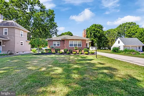 330 Valley Ave, Hammonton, NJ 08037