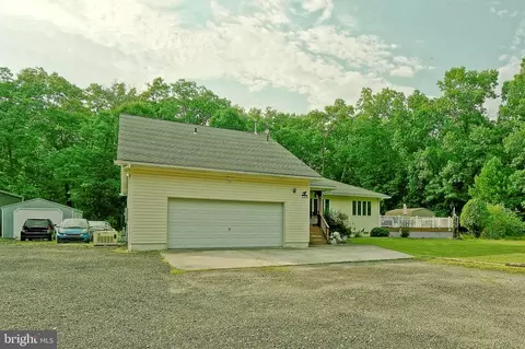 220 Weymouth Rd, Hammonton, NJ 08037