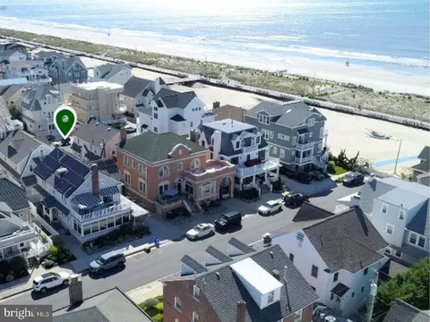 105 S Fredericksburg Ave, Ventnor City, NJ 08406
