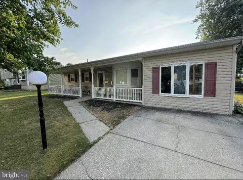 46 Gulph Mill Rd, Somers Point, NJ 08244