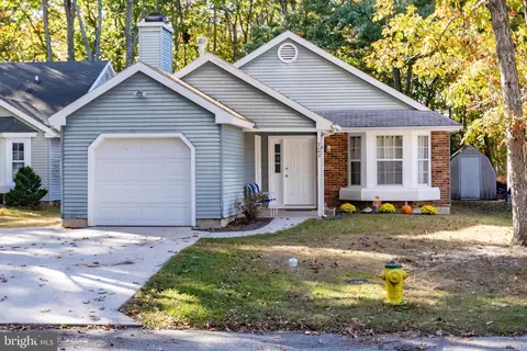 Exterior - 722 Eagle Point Ct, Absecon, NJ 08205 photo 2 of 8