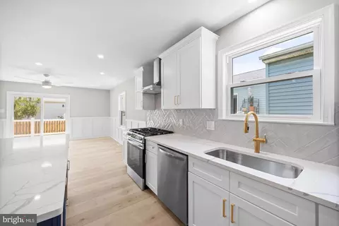 4 Travers Pl, Brigantine, NJ 08203 photo 14