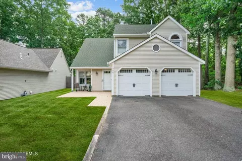 734 Whalers Cove Ct, Galloway, NJ 08205