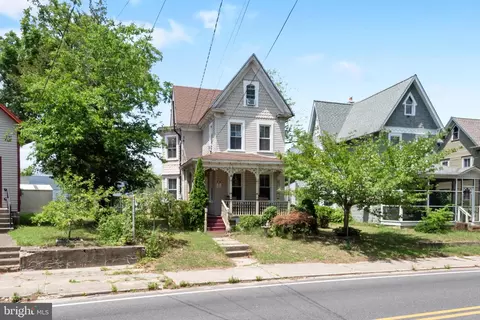 51 Mill St, Mays Landing, NJ 08330
