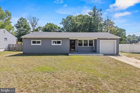 19 E Park Ave, Williamstown, NJ 08094
