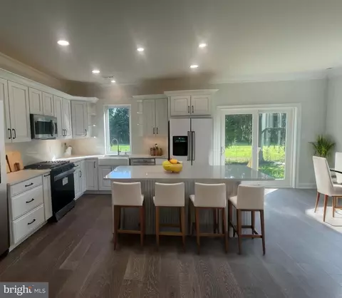 219 Lincoln Ave, Hammonton, NJ 08037