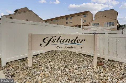 323 44th St S #117, Brigantine, NJ 08203