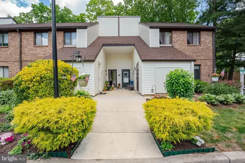 23 Country Hickory Ln #23H, Egg Harbor Township, NJ 08234