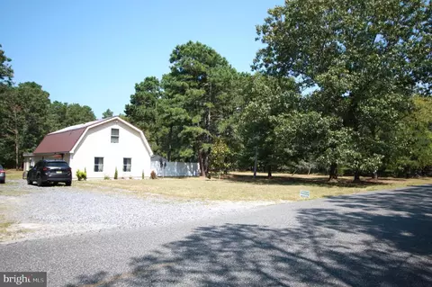 671 S Bremen Ave, Egg Harbor City, NJ 08215