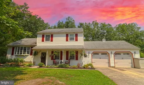 809 Oakwood Dr, Hammonton, NJ 08037