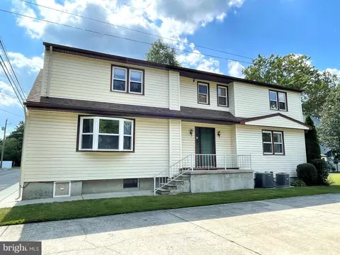 253 9th Ter, Egg Harbor City, NJ 08215