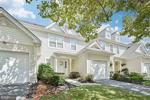 70 Anchorage Ct, Atlantic City, NJ 08401