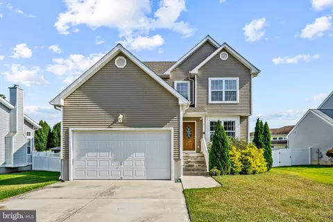 6 La Costa Dr, Egg Harbor Township, NJ 08234