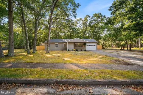 146 W Moss Mill Rd, Galloway, NJ 08205