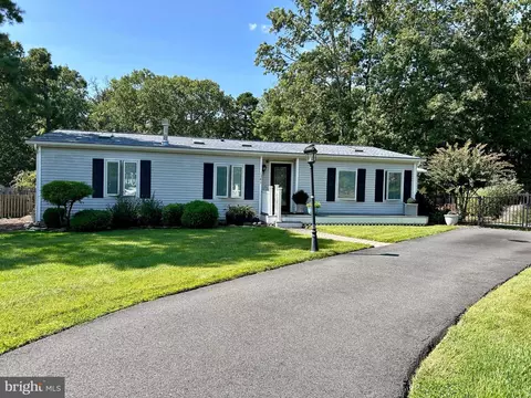1343 White Oak Cir, Egg Harbor City, NJ 08215