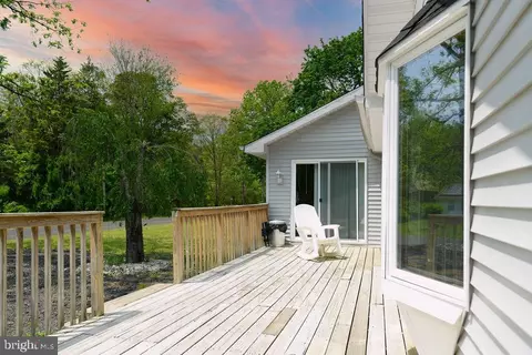 Exterior - 300 Pine St, Hammonton, NJ 08037 photo 5 of 5