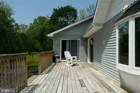 Exterior - 300 Pine St, Hammonton, NJ 08037 photo 4 of 5