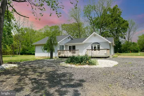 300 Pine St, Hammonton, NJ 08037